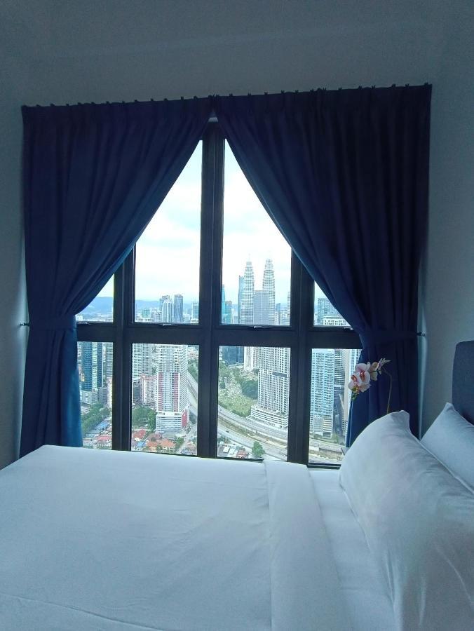 Lx 39A Balcony Klcc View 1 Bedroom Infinity Pool كوالالمبور المظهر الخارجي الصورة