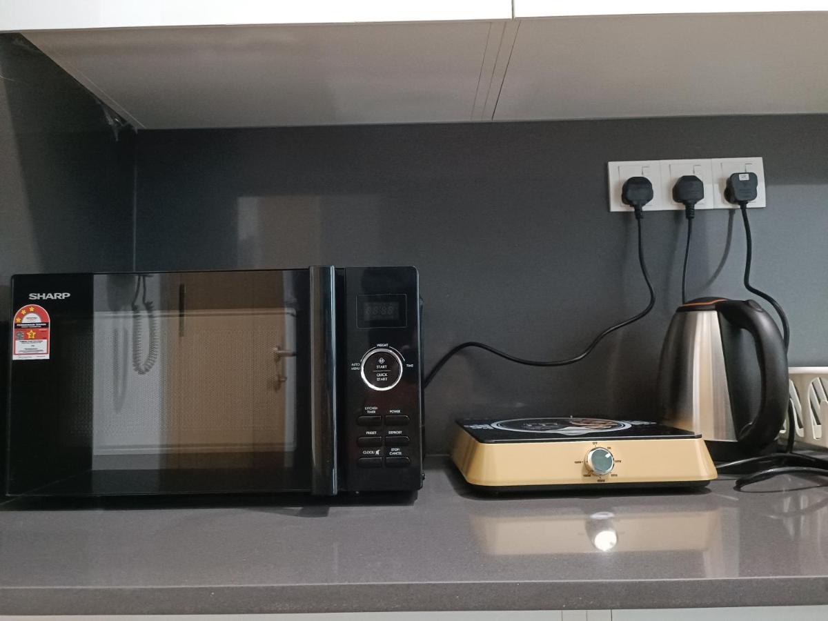 Lx 39A Balcony Klcc View 1 Bedroom Infinity Pool كوالالمبور المظهر الخارجي الصورة