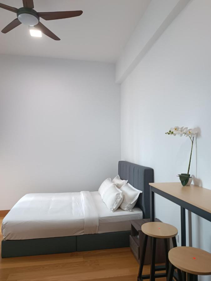 Lx 39A Balcony Klcc View 1 Bedroom Infinity Pool كوالالمبور المظهر الخارجي الصورة